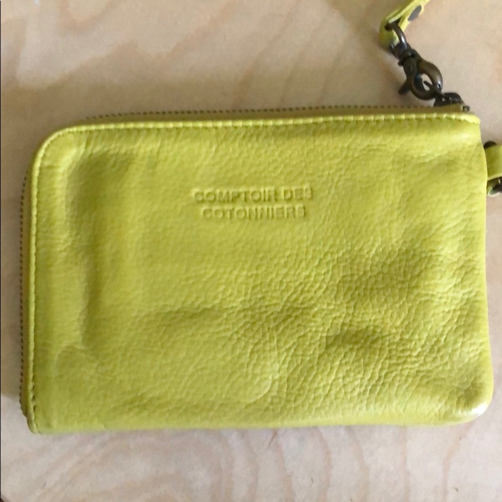 Comptoir des cotonniers clutch / wristlet